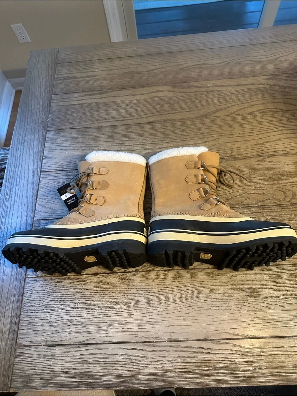 Sorel Tan Waterproof Lace-Up Faux-Fur  Boots New with tag